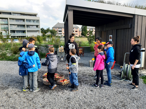 Selber mosten - ein Kinderspiel (MoMö Museum Arbon)