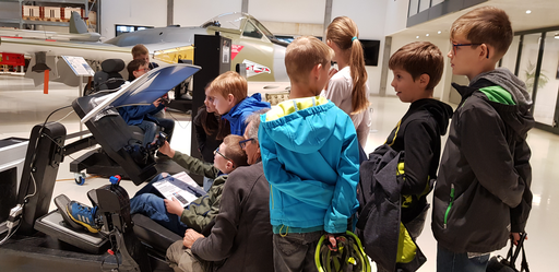 Flieger- und Fahrzeugmuseum - Ein Museum voller Mythen